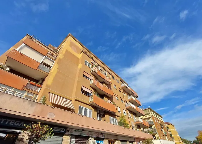 New With Balcony - 150m Metro A