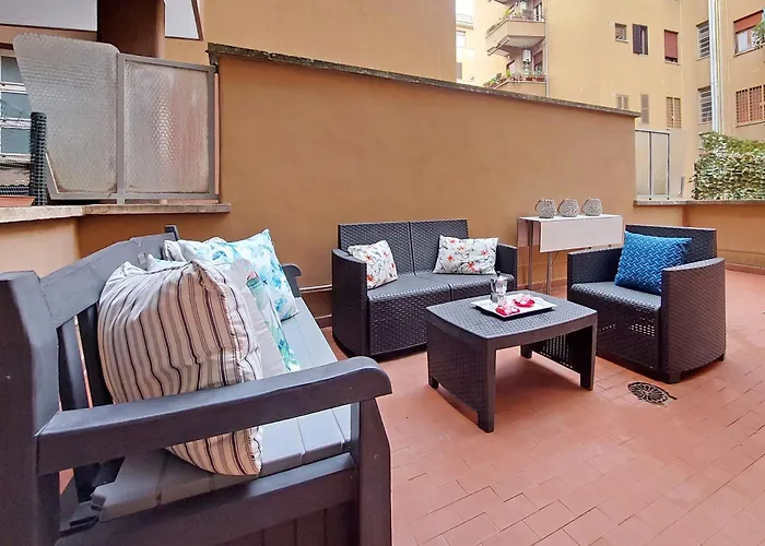 New With Balcony - 150m Metro A Appartement *