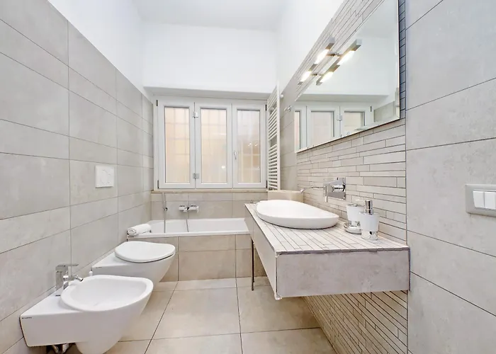 Appartement New With Balcony - 150m Metro A *