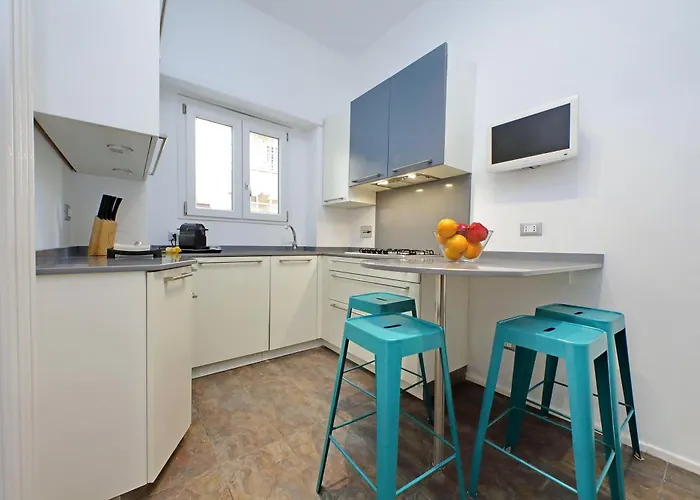New With Balcony - 150m Metro A Appartement Rome