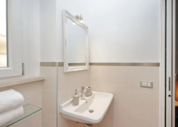 New With Balcony - 150m Metro A